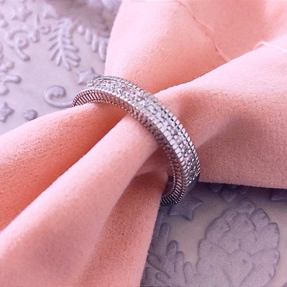 New Classy & Elegant Diamonique & Sterling Silver Wedding Ring Set - Picture 3 of 9